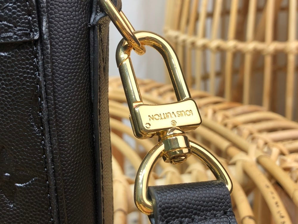 Anum Bags ln Luxury Bag --60102