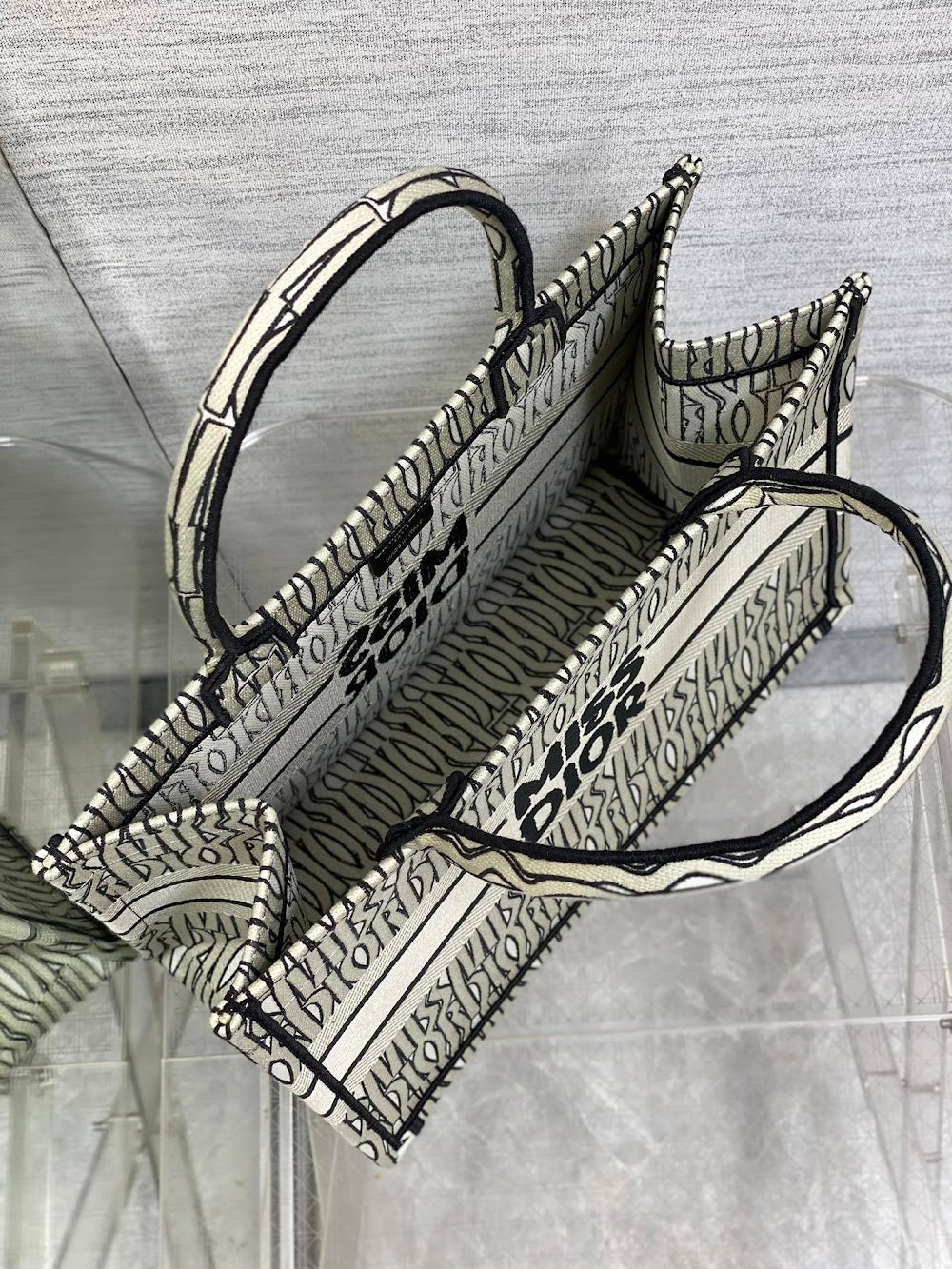 new-luxury-designer-bags-nm16085