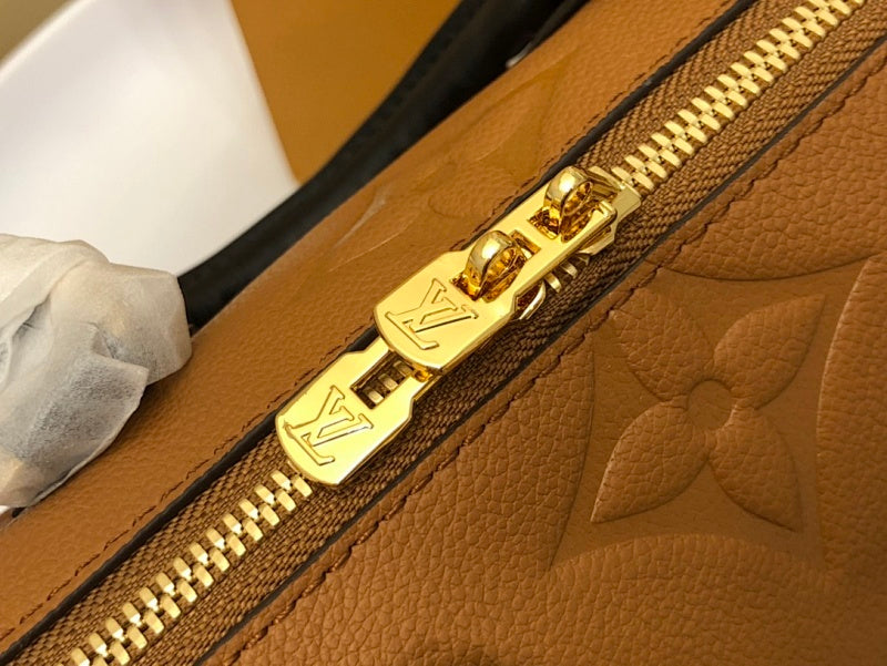 Anum Bags ln Luxury Bag --60621