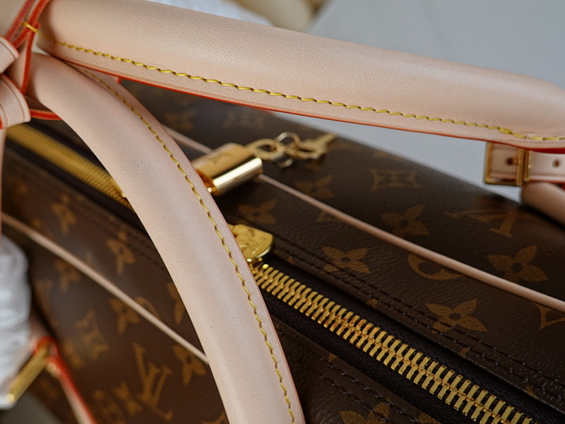 Anum Bags ln Luxury Bag --60448