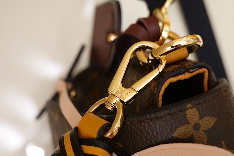 Anum Bags ln Luxury Bag --58762
