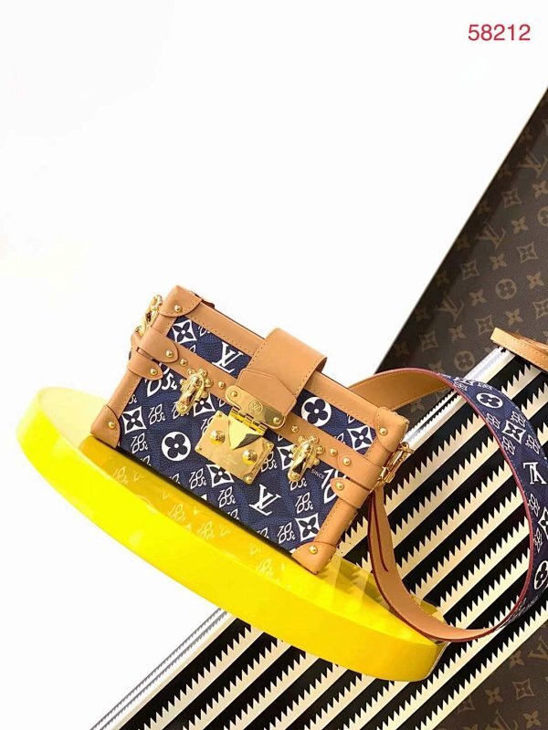 Anum Bags ln Luxury Bag --56738