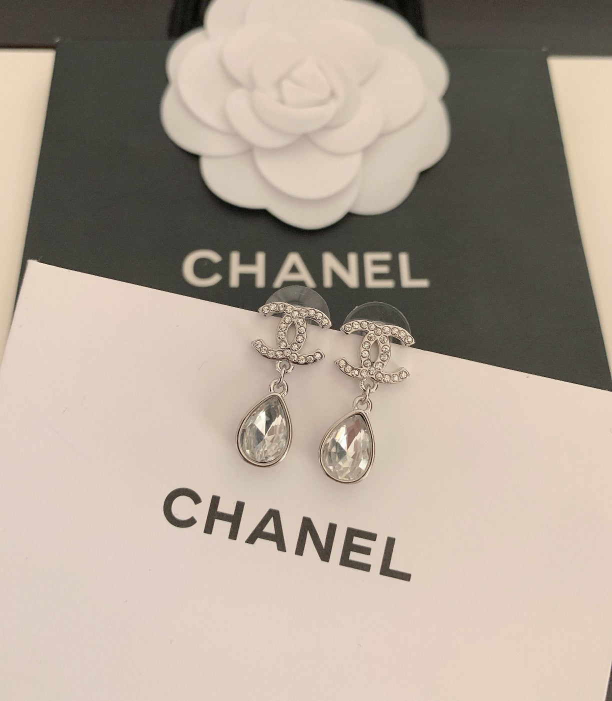 Anum Bags Earring CHL 036