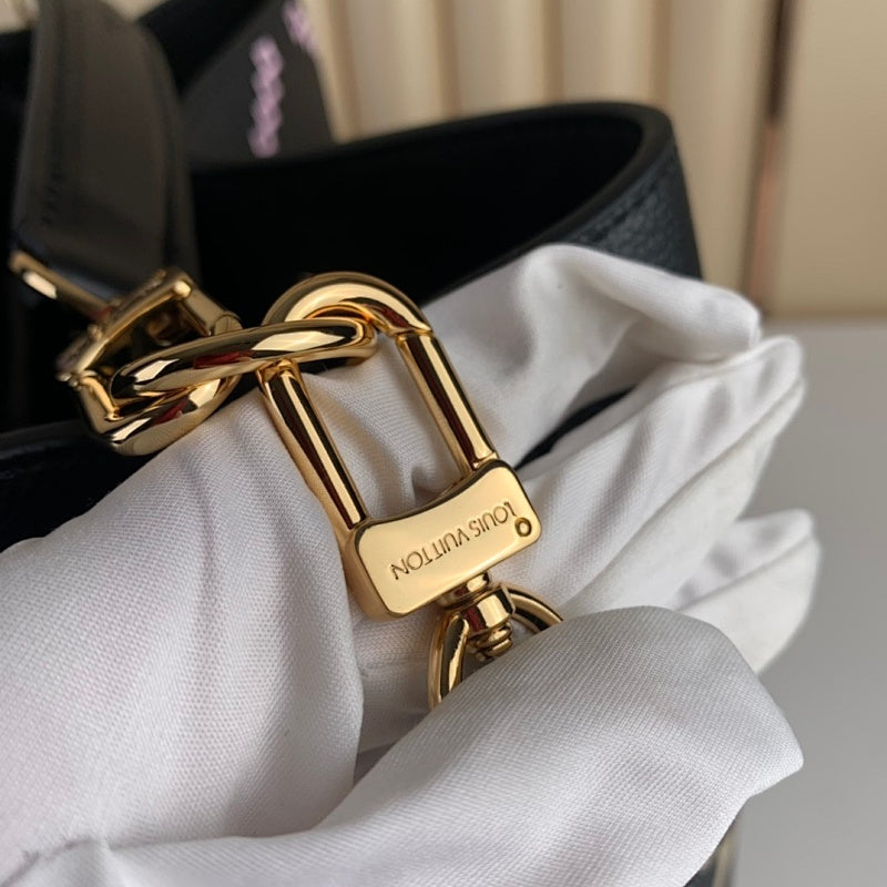 Anum Bags ln Luxury Bag --60789