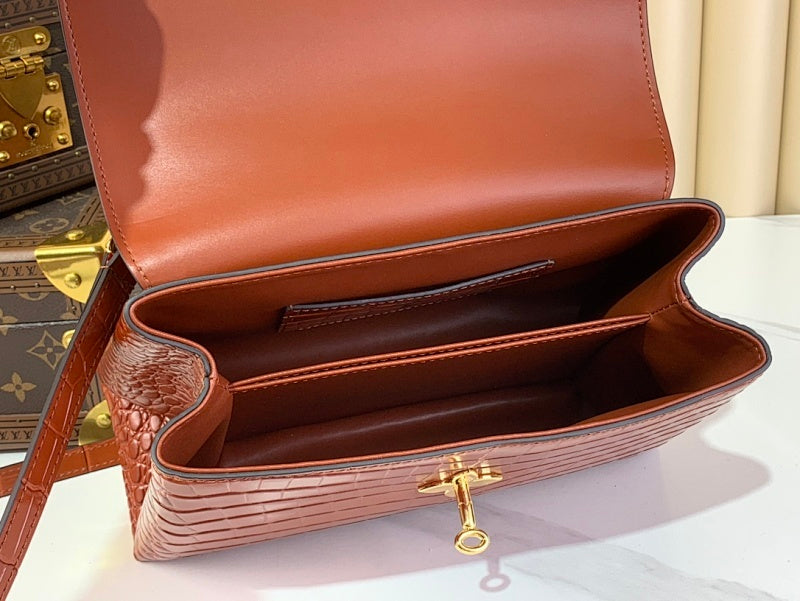 Anum Bags ln Luxury Bag --56396
