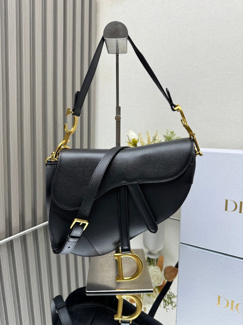 new-luxury-designer-bags-nm15977