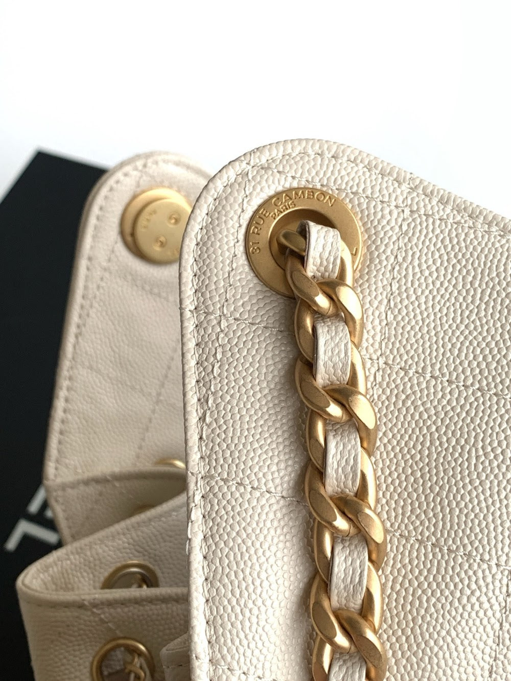 Anum Bags CHn Luxury Bag --114107