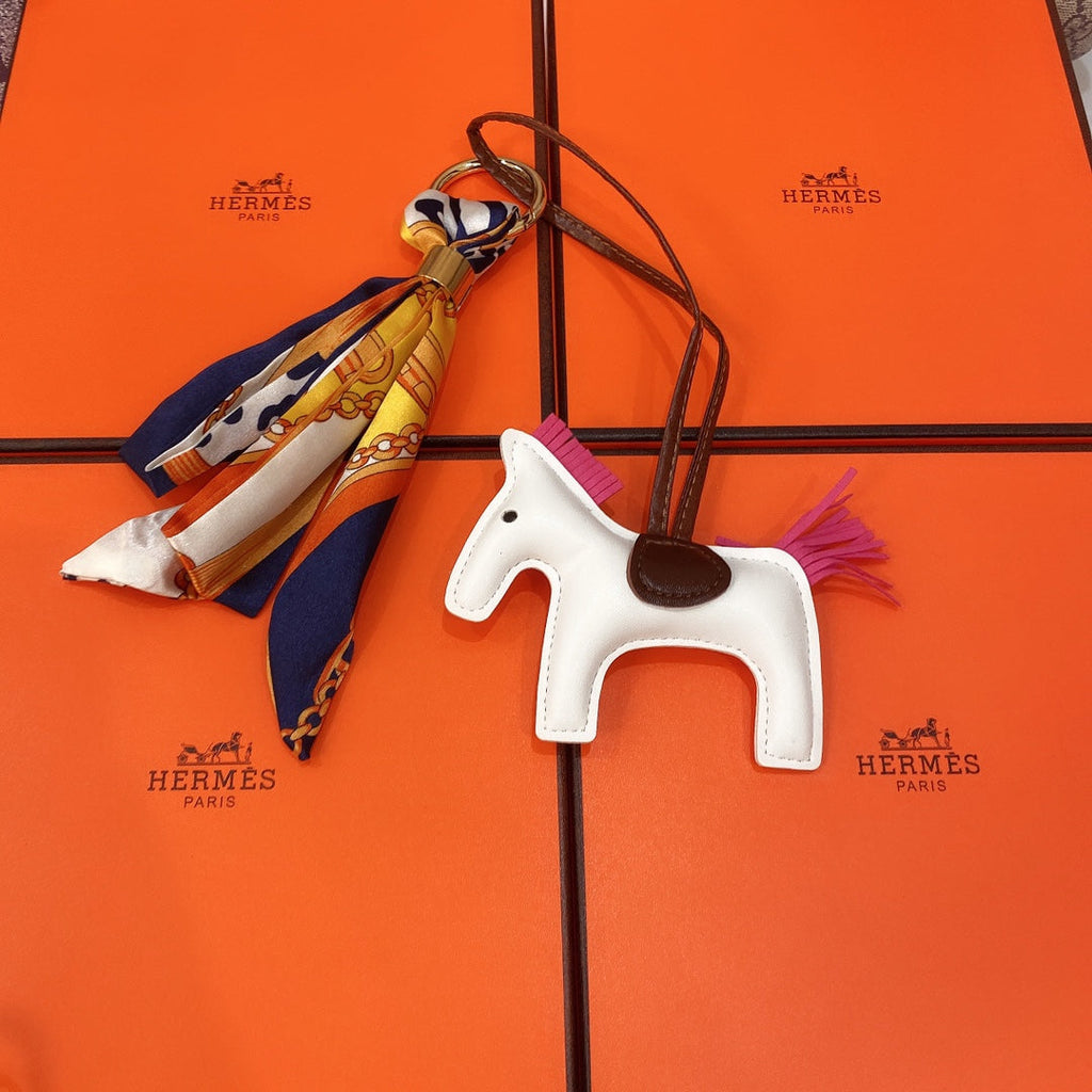 Anum Bags MO -Keychains LUV 088
