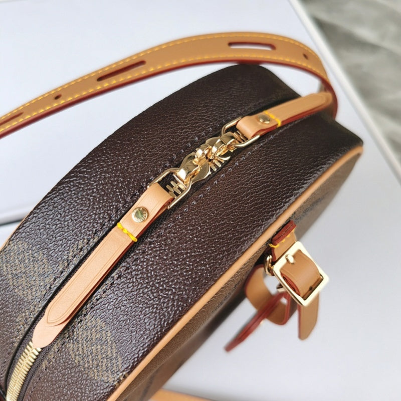 Anum Bags ln Luxury Bag --60596