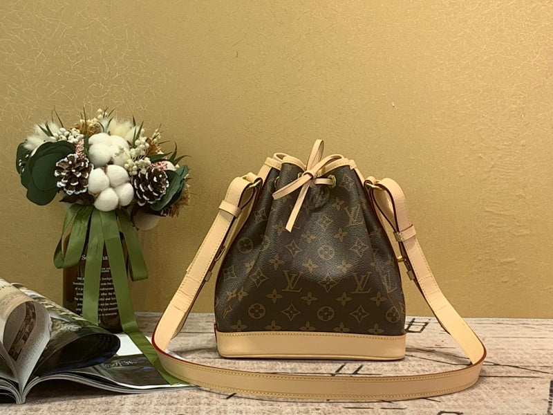 Anum Bags ln Luxury Bag --57102