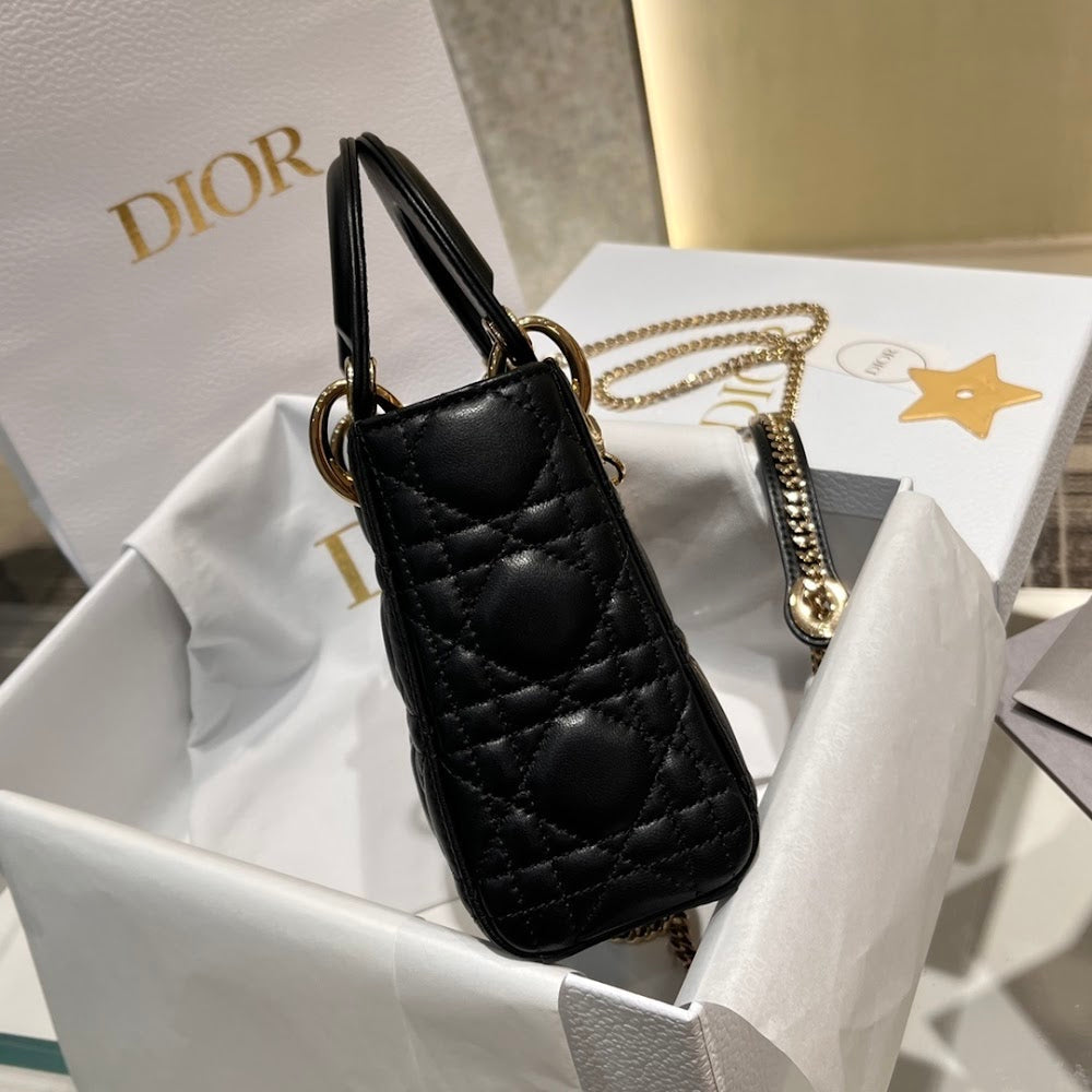 new-luxury-designer-bags-nm16170