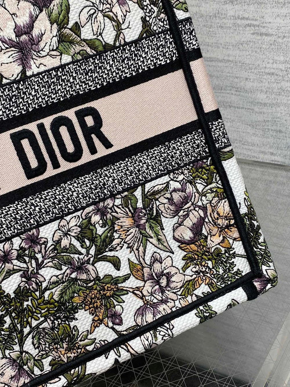 new-designer-premium-bags-nm16455