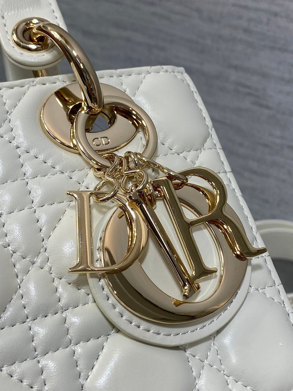 new-designer-premium-bags-nm16323