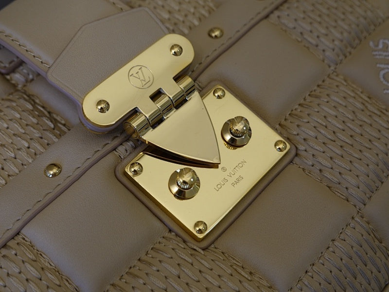 Anum Bags ln Luxury Bag --60252