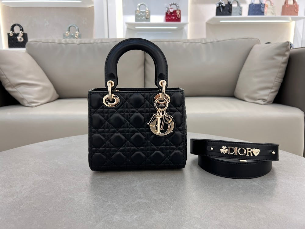 new-luxury-designer-bags-nm16239