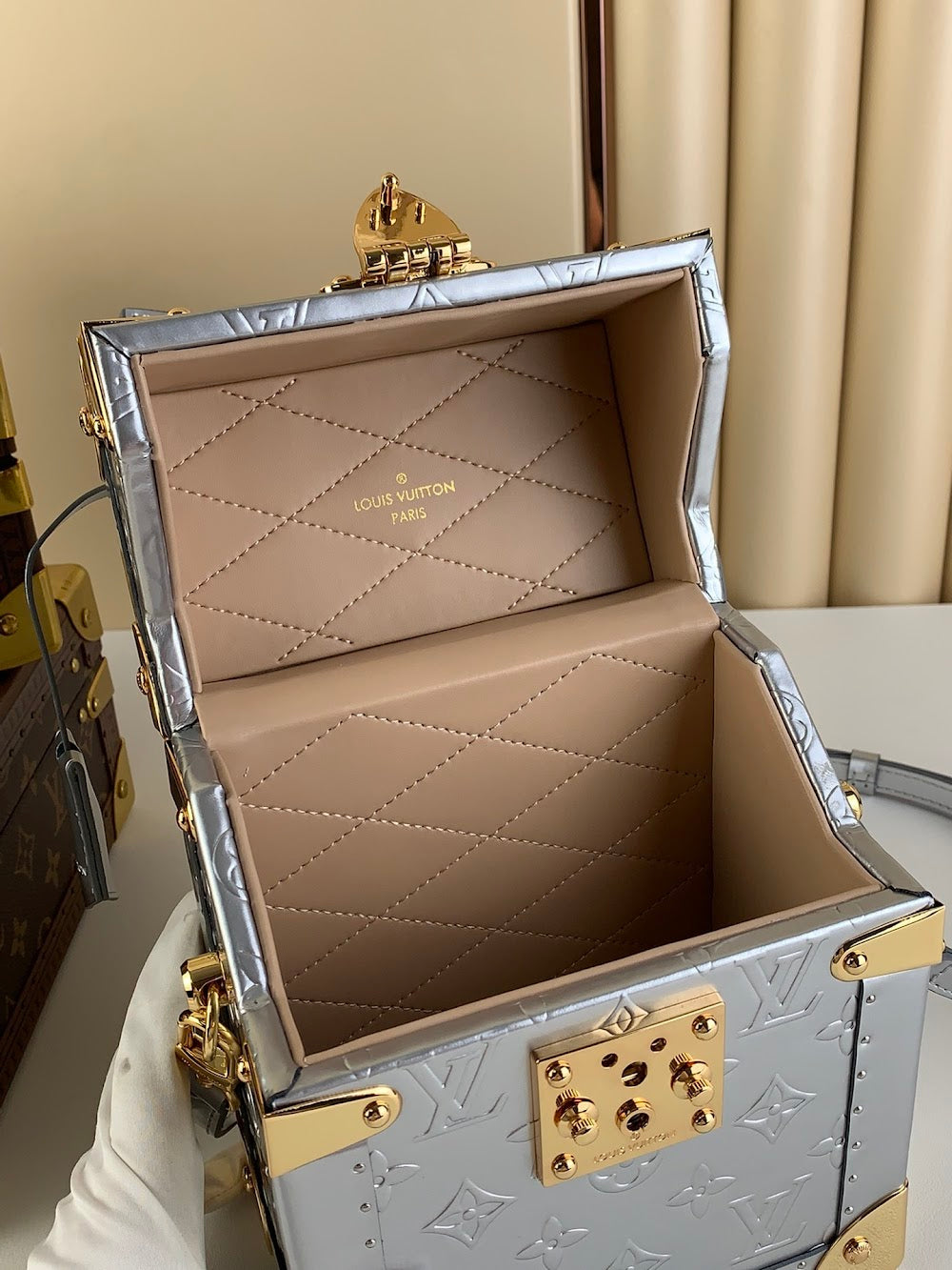 Anum Bags ln Luxury Bag --61113