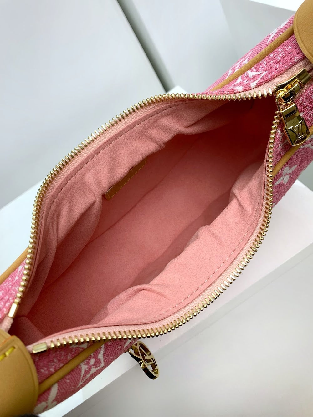 Anum Bags ln Luxury Bag --58793