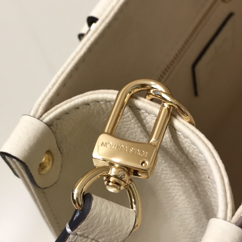 Anum Bags ln Luxury Bag --57788