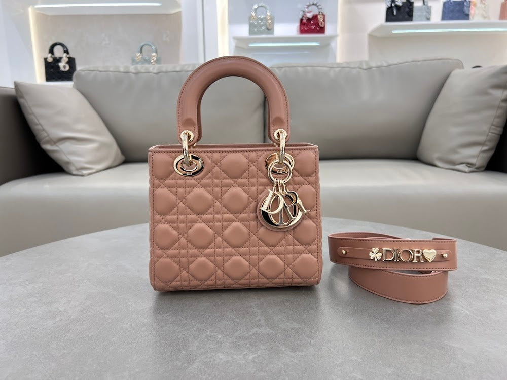 new-luxury-designer-bags-nm16237