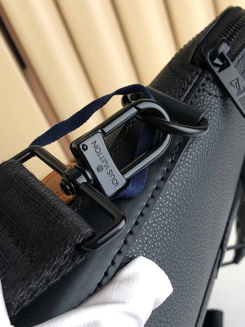 Anum Bags ln Luxury Bag --60675