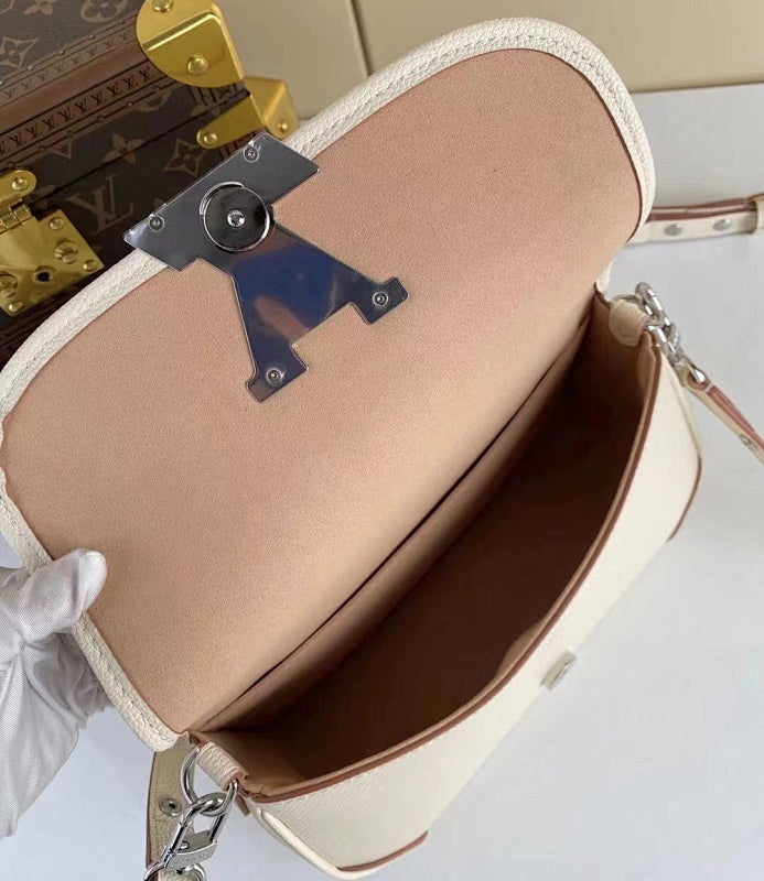 Anum Bags ln Luxury Bag --60759