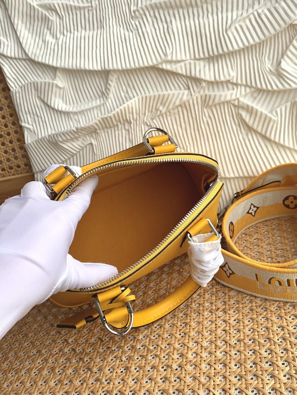 Anum Bags ln Luxury Bag --58114