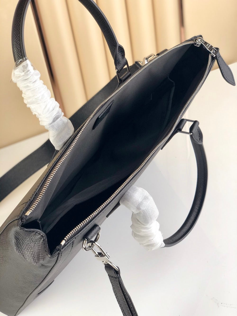 Anum Bags ln Luxury Bag --60514