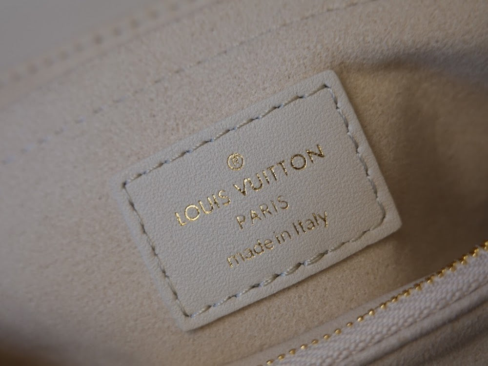 Anum Bags ln Luxury Bag --60385