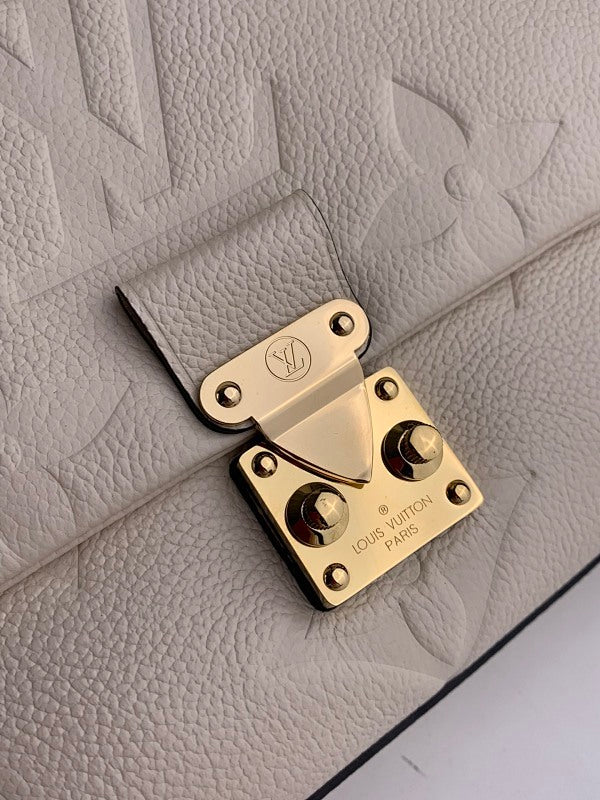 Anum Bags ln Luxury Bag --61017
