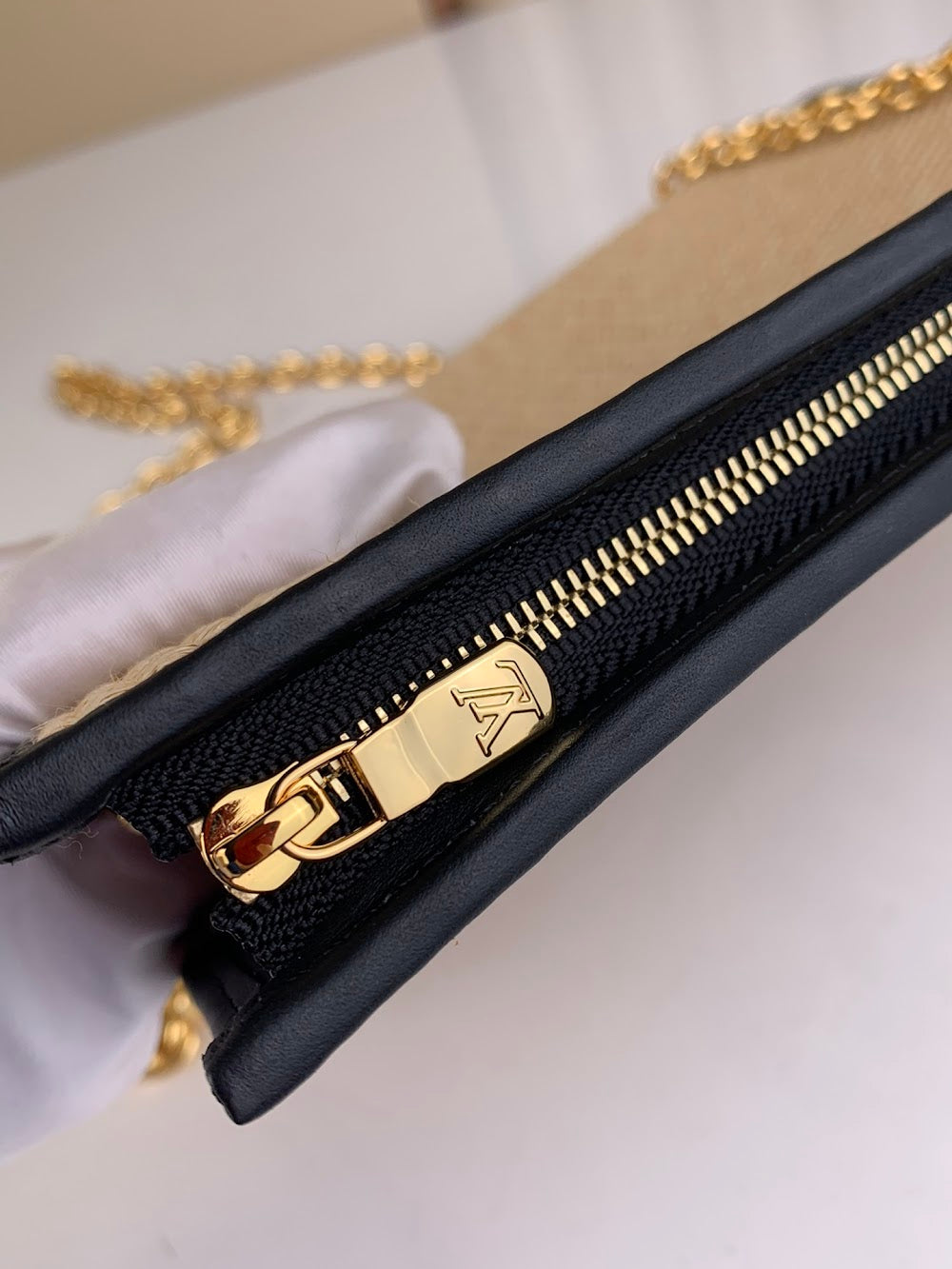 Anum Bags ln Luxury Bag --56635