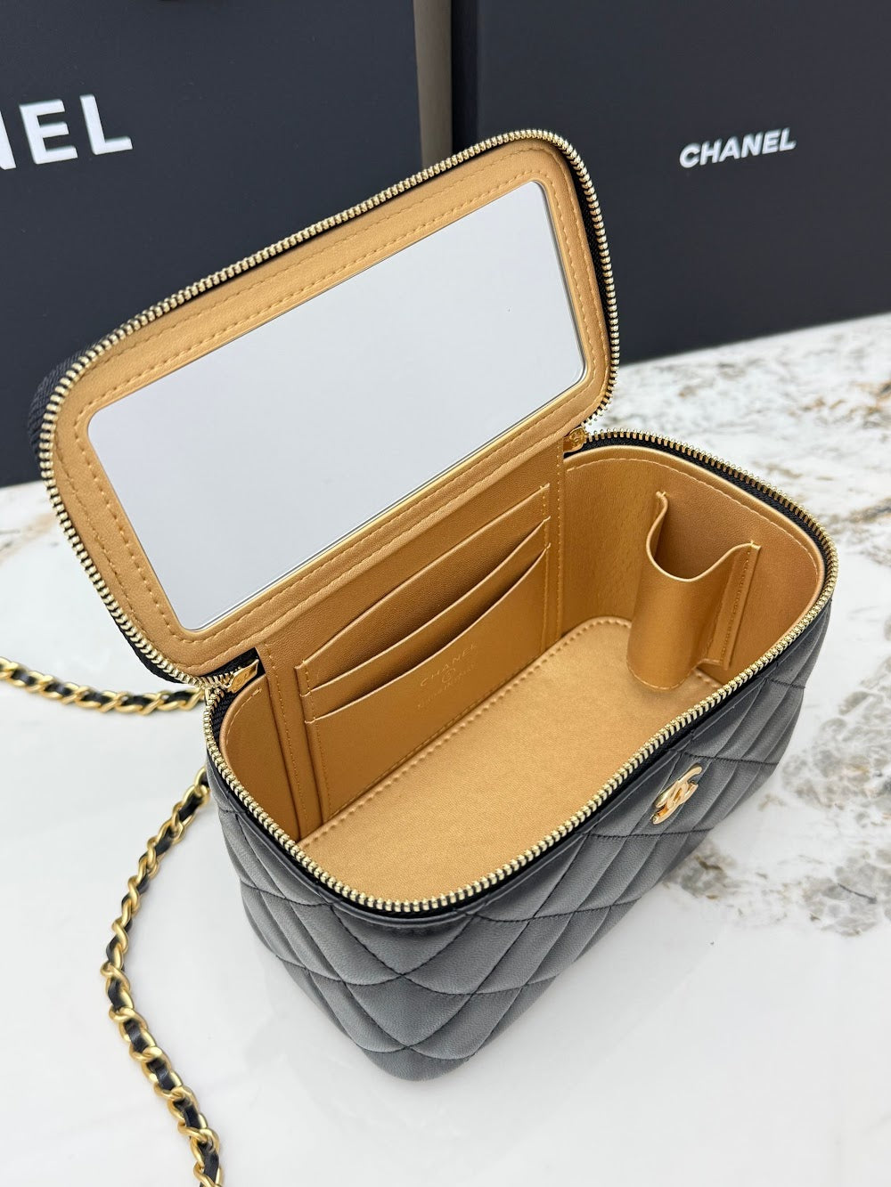 Anum Bags CHn Luxury Bag --113886