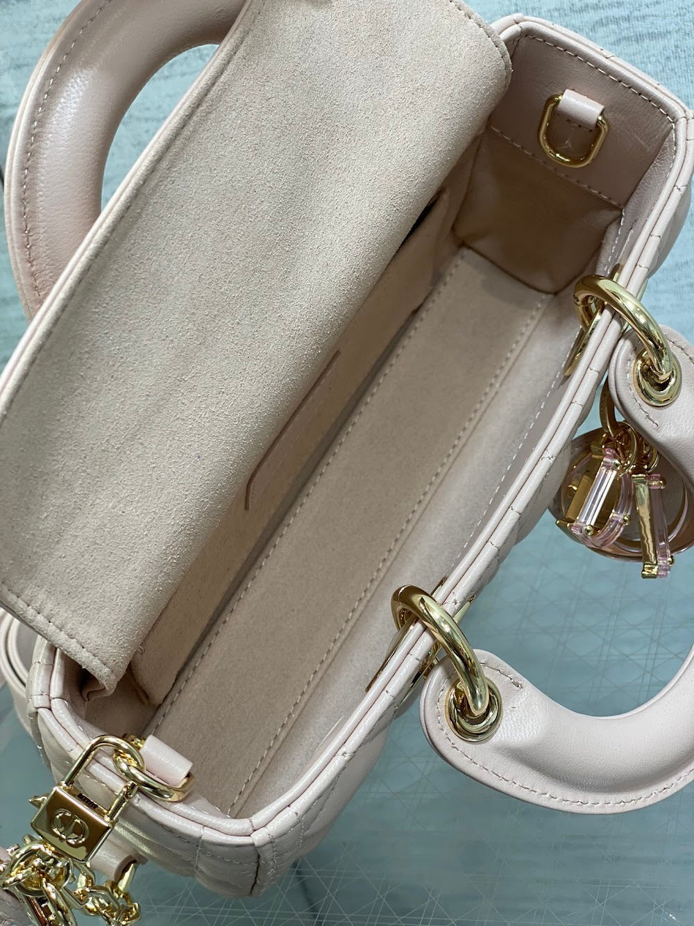 new-designer-premium-bags-nm16056