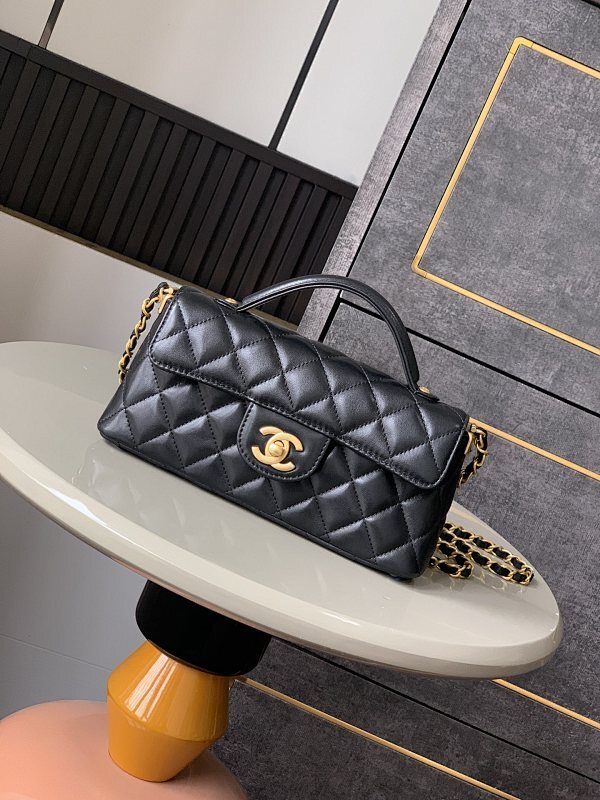 new-luxury-designer-bags-nm9602