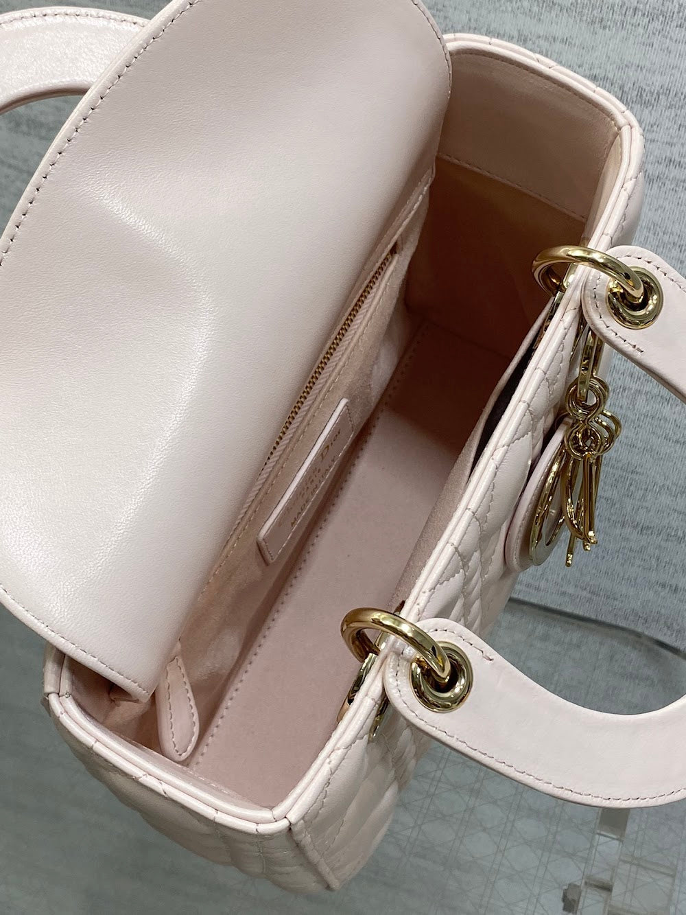 new-designer-premium-bags-nm16362