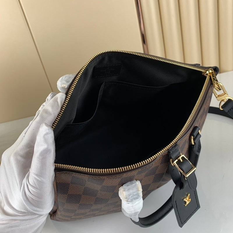 Anum Bags ln Luxury Bag --60836