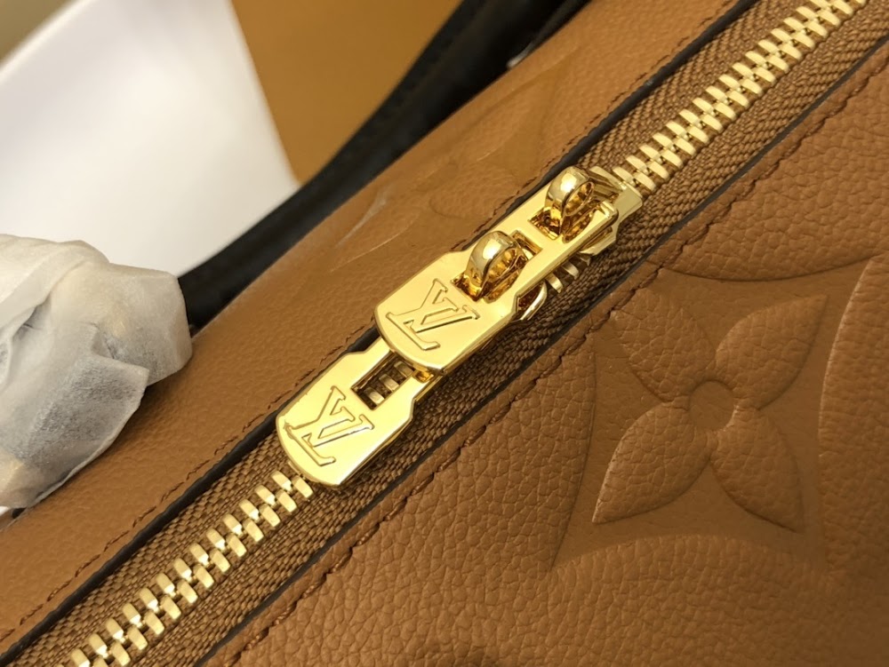 Anum Bags ln Luxury Bag --60148