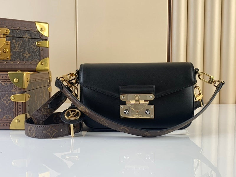 Anum Bags ln Luxury Bag --60830