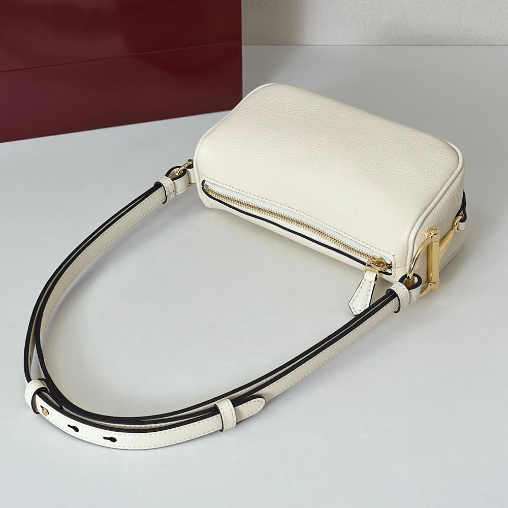 new-luxury-designer-bags-nm17976