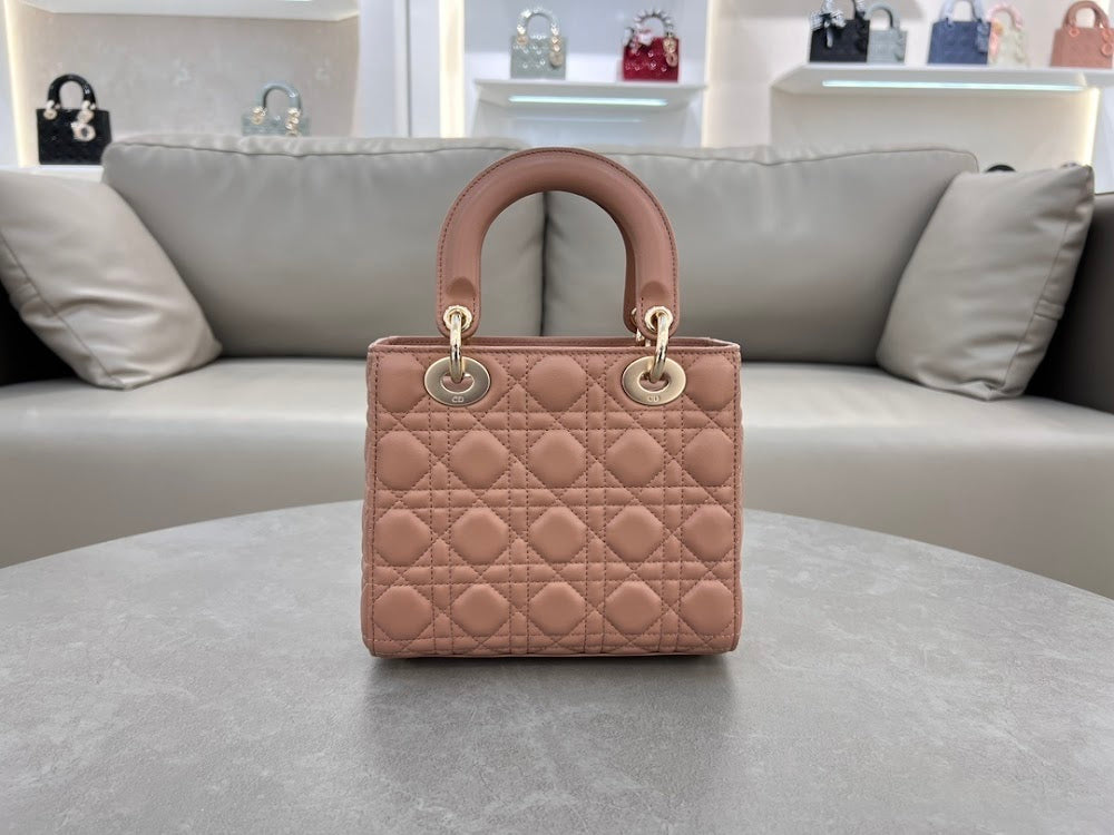 new-luxury-designer-bags-nm16237