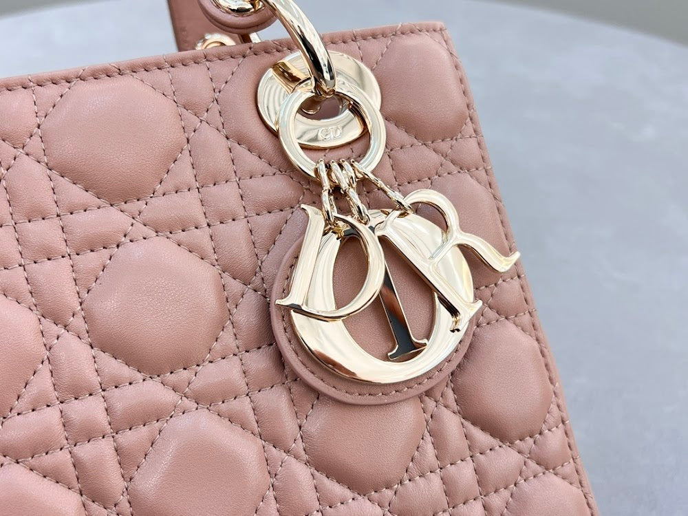 new-luxury-designer-bags-nm16237