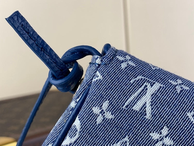 Anum Bags ln Luxury Bag --58928