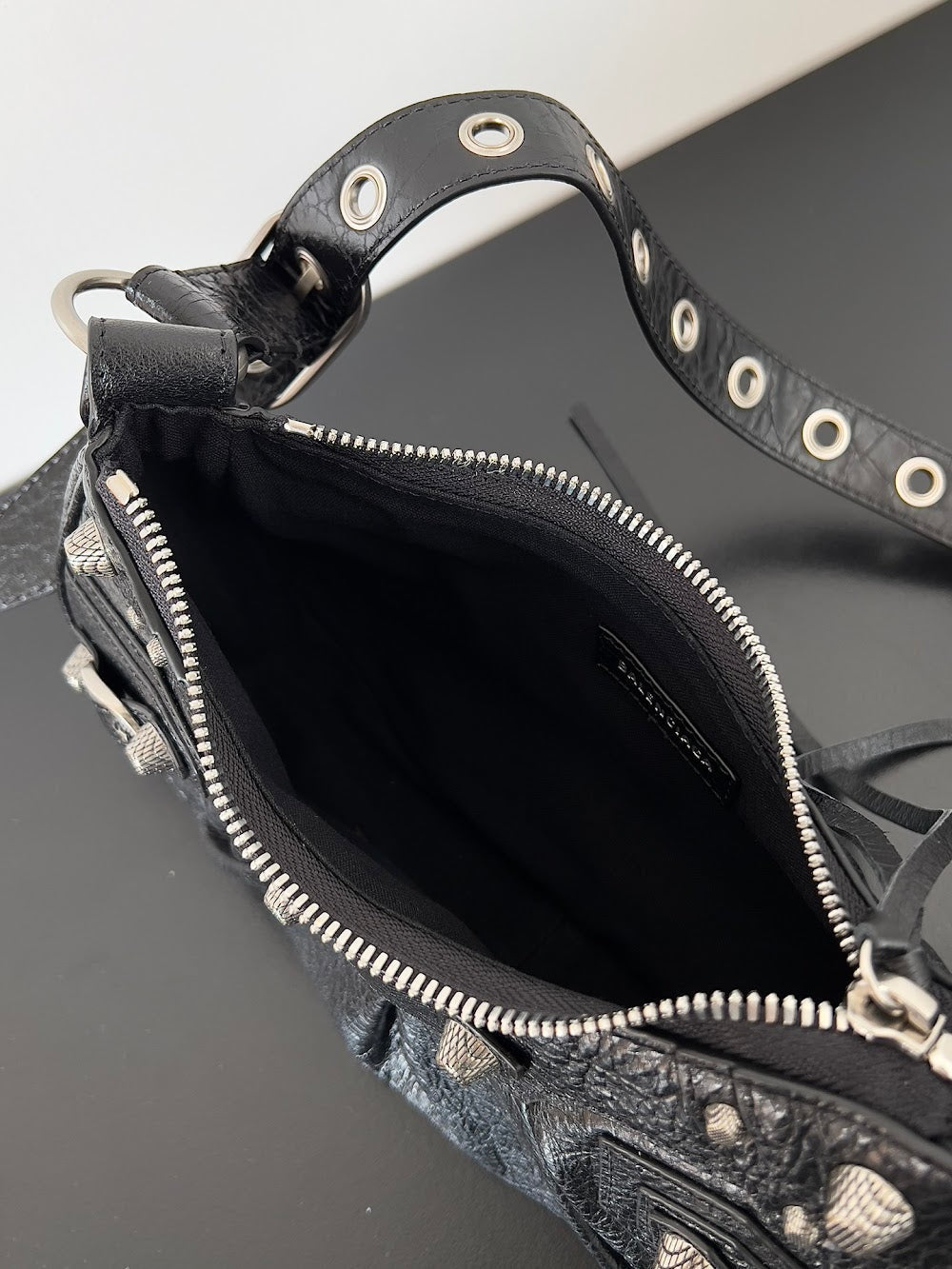 Ezyycart Bags Balenciaga Luxury Bag --111149