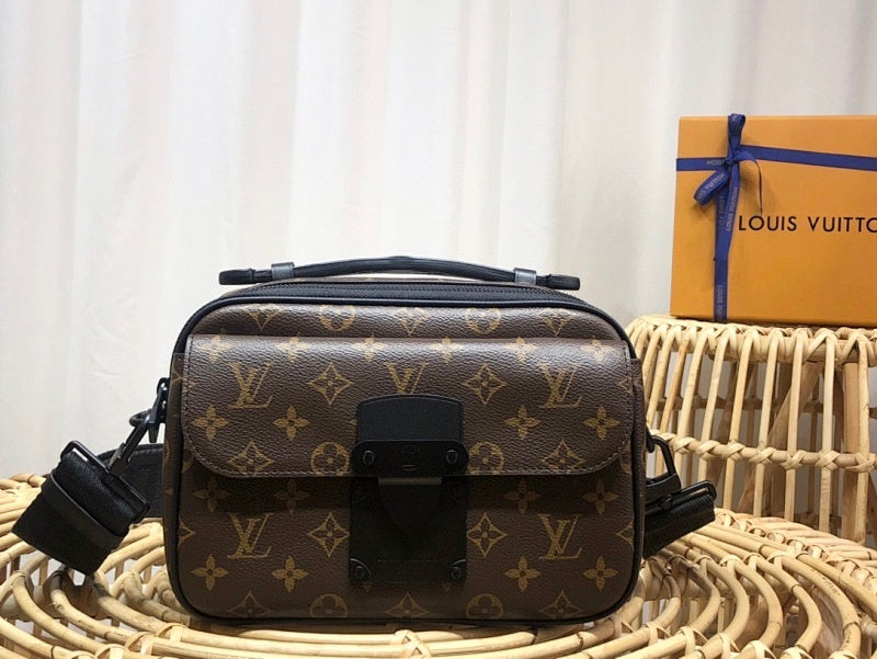 Anum Bags ln Luxury Bag --57513