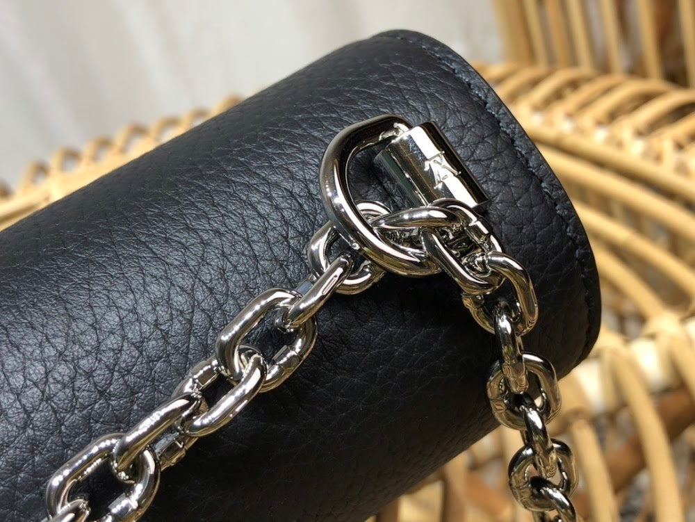 Anum Bags ln Luxury Bag --60197
