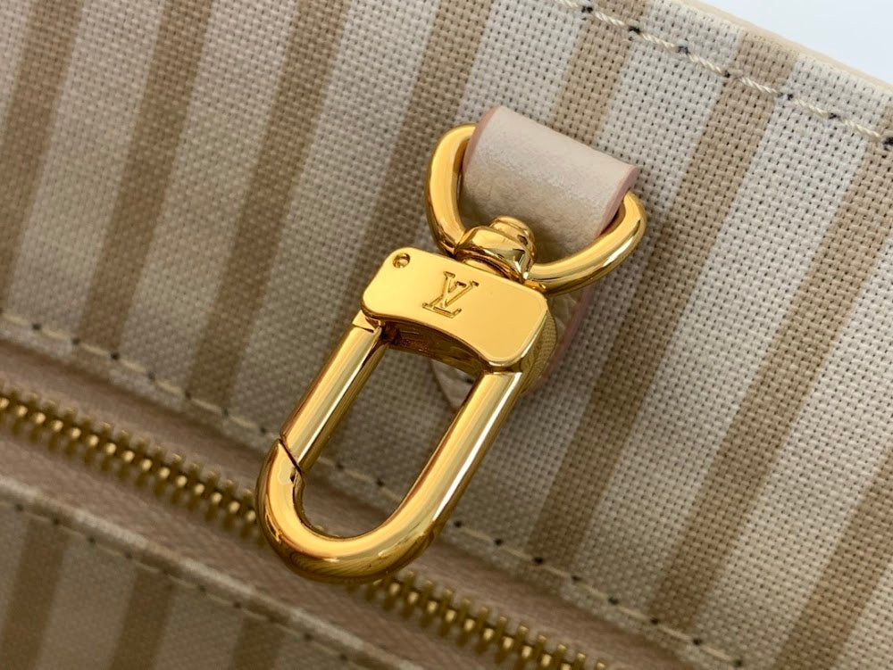 Anum Bags ln Luxury Bag --56470