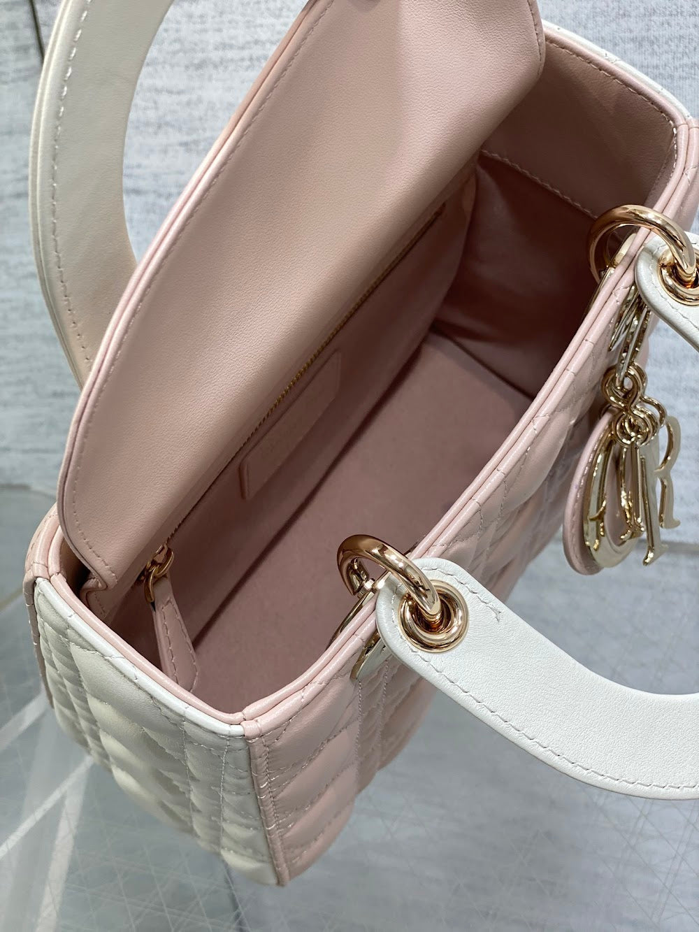 new-designer-premium-bags-nm16307