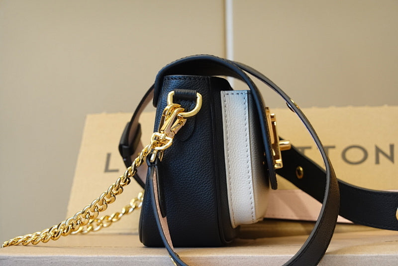 Anum Bags ln Luxury Bag --60843