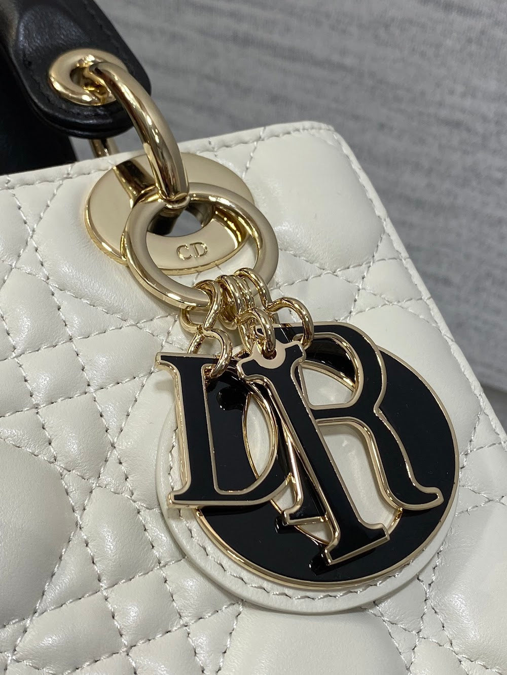 new-designer-premium-bags-nm16310