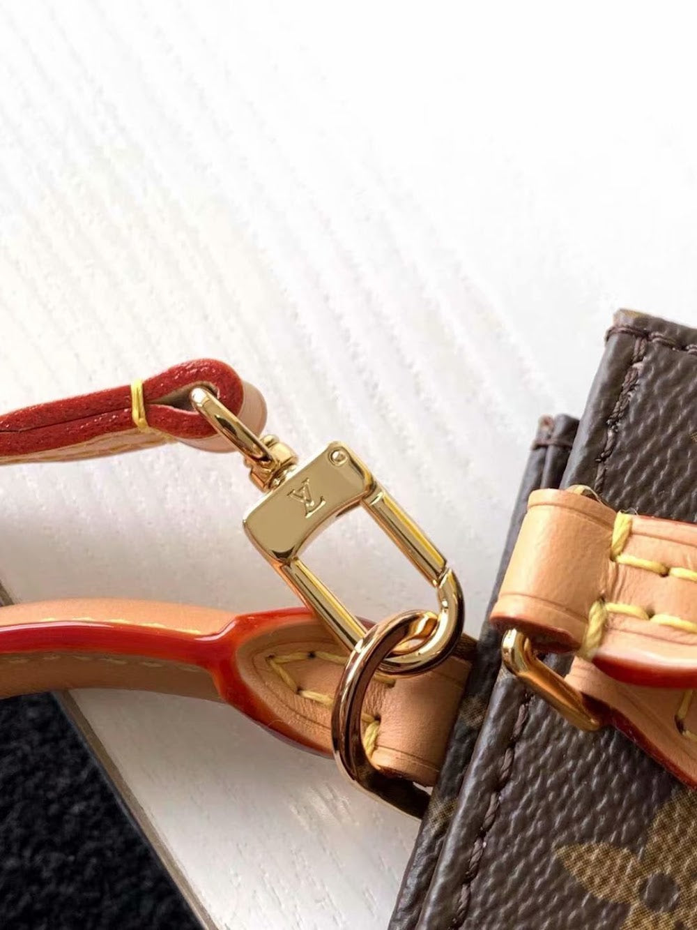 Anum Bags ln Luxury Bag --56069