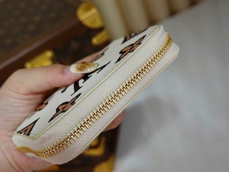 Anum Bags ln Luxury Bag --60326